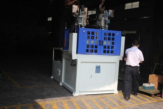 30 mm Schraubendurchmesser Mehrfarbige vertikale Kunststoffspritzgießmaschine JTT-550 2V-3R