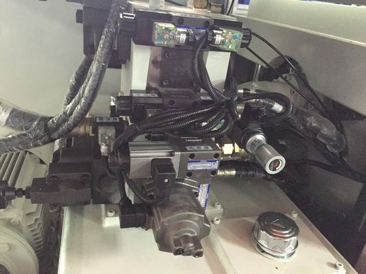 1 Ejektor JINTONG 120 Tonnen Spritzgießmaschine