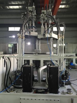 400 mm offene Schlagzentrum Turm Zwei Farben Kunststoff Spritzgießmaschine 240T JTT2V3R-2400