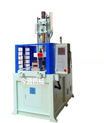 55T Drehmaschine mit vertikaler Spritzgießmaschine Kunststoff verarbeitet
