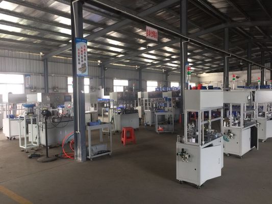 55T TPU Spritzgießmaschine vertikal für die Herstellung von TPU-Elektronikkomponenten