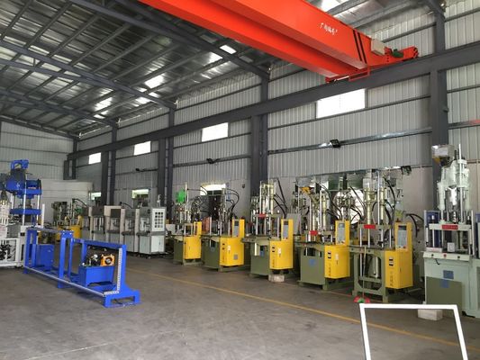 15T PVC-Mikrovertikale Kunststoffformmaschine für die Produktion in kleinem Umfang