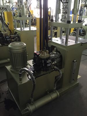 Bimetallische Schraub- und Fass-Vertikal-Plastikspritzgießmaschine 45T