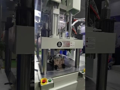 Zweifarbige Schwimmblätter Spritzgießmaschine vertikal JTT-1700 2V2R