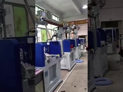 Hydraulische Drehvertikal Spritzgießmaschine 40T 30mm Schraubendurchmesser